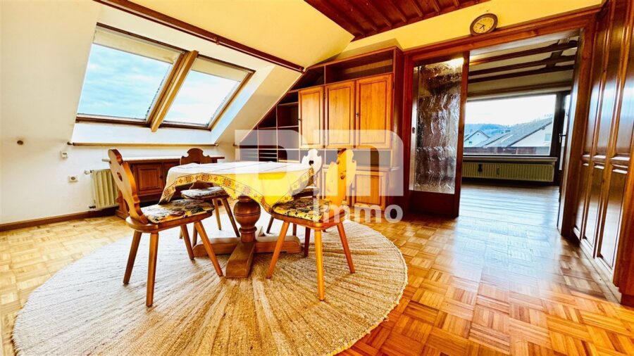 (R)eserviert!!!Hochwertiges 1-2 Familienhaus mit großem Garten in erhobener Ortsrandlage - DG Esszimmer / Küche offen